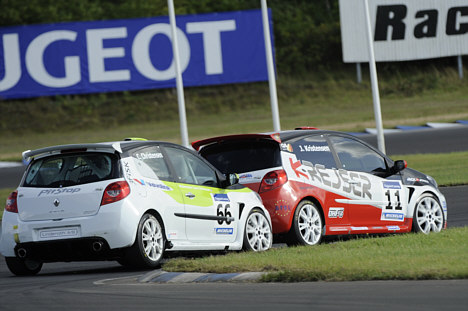 Claus Christensen og Jacob Kristensen under weekendens dyster i Renault Clio Cup.